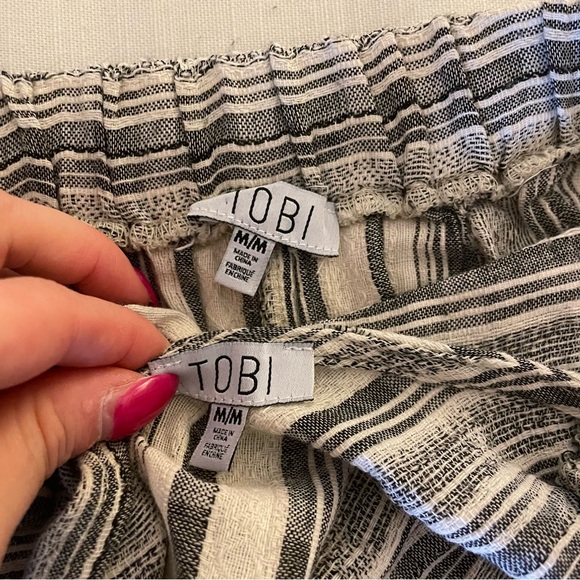 Tobi Strapless Tie Back Top & High Rise Shorts Set, Black/White, Size M, EUC - Picture 4 of 5